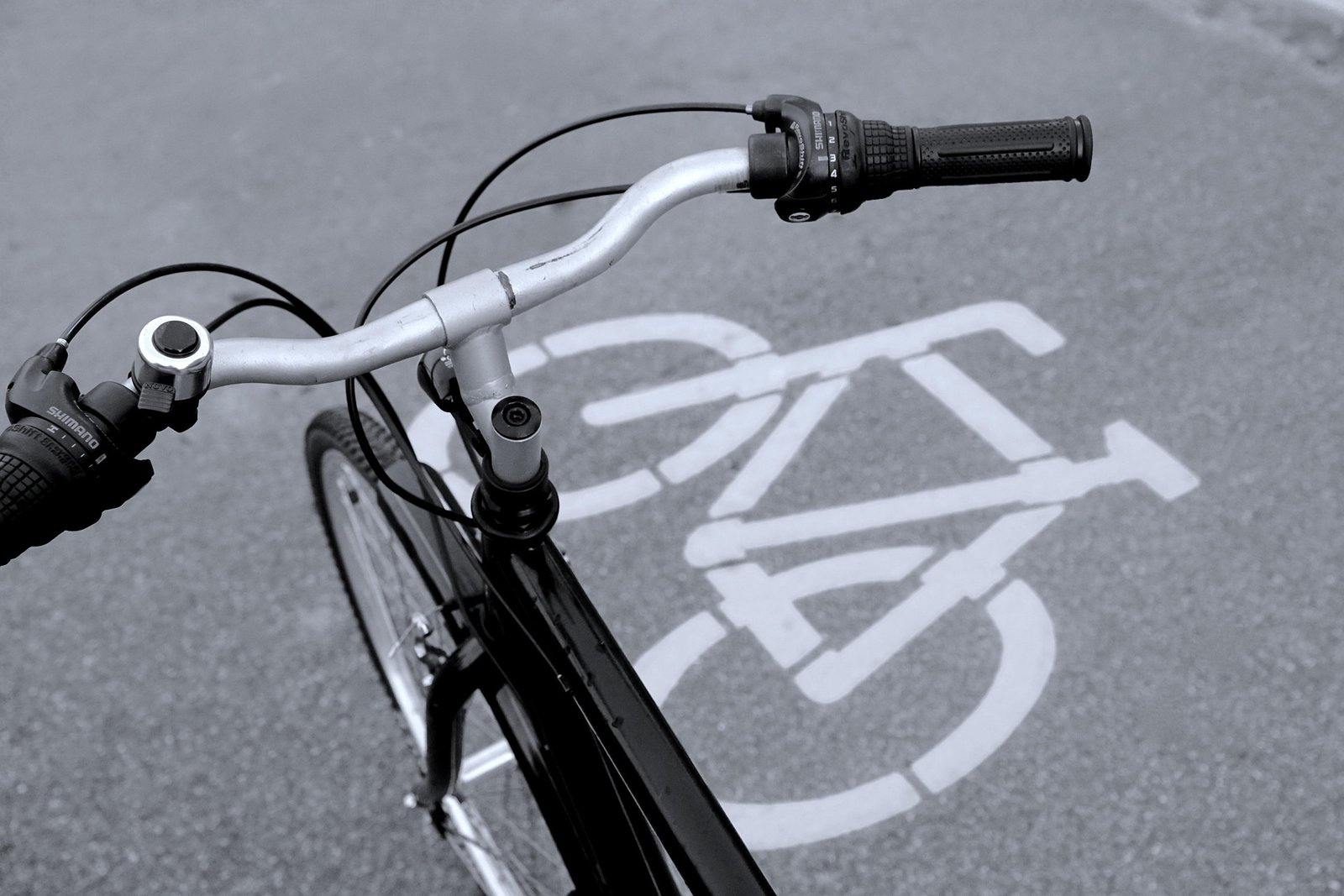 Nach tödlichen Fahrradunfällen in Augsburg: Critical Mass fährt zur Unglückskreuzung in Haunstetten