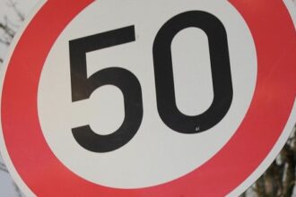 24-Jähriger bei mutmaßlichem illegalen Autorennen in Augsburg mit 105 km/h geblitzt