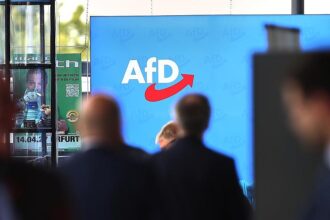 AfD liegt in Umfrage acht Punkte vor Union