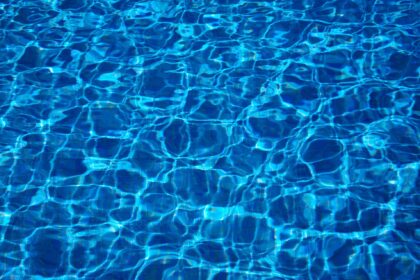 Cham | Nach Ermahnung: Zehn Männer lösen Polizeieinsatz in Freibad aus