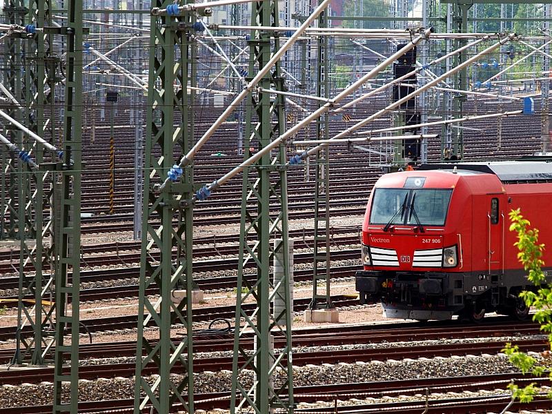 Bahn macht nach 7 Jahren wieder Gewinn – Neuer Passagierrekord