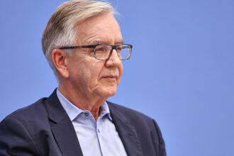 Bartsch kritisiert Unions-Brandmauer-Debatte als “dummes Zeug”