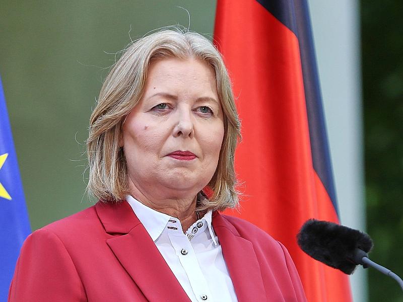 Bas will Auswirkungen von Attestpflicht prüfen