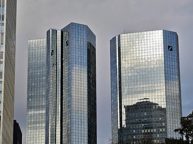Berichte: Razzia in Zentrale der Deutschen Bank