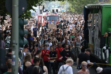 Berliner “Zug der Liebe” wegen CSD-Anschlag abgesagt