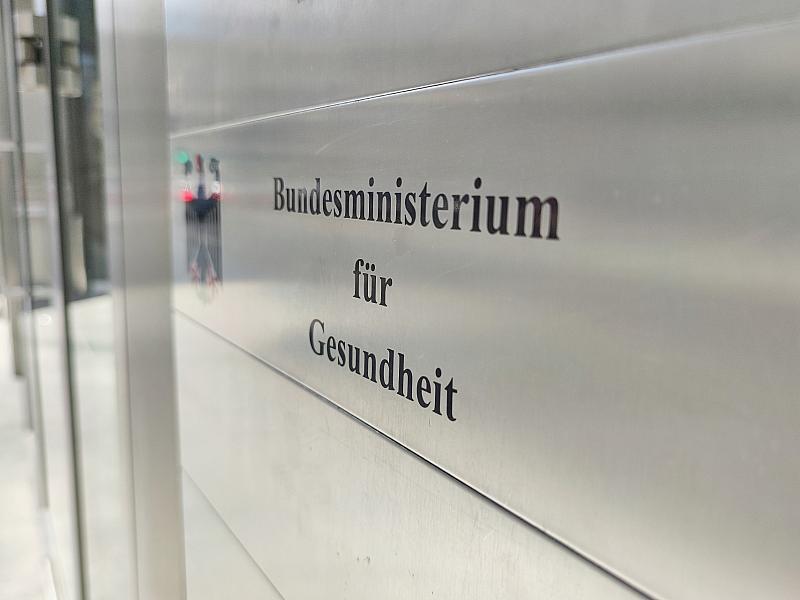 Bund hinterlegt 790 Millionen Euro für Masken-Klagen