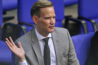 Bundesdrogenbeauftragter Streeck befürwortet höhere Tabaksteuer