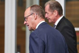 Bundesregierung bestätigt Treffen zwischen Merz und Döpfner