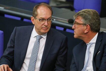 Dobrindt unterstützt Mahnmal für RAF-Opfer – Weimer will prüfen
