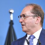 Dobrindt warnt vor höherer Terrorgefahr in Deutschland