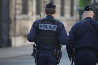 Drei Frauen bei Messerangriff in Paris verletzt