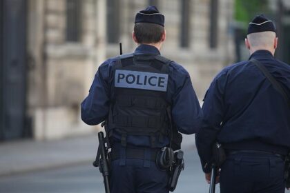 Drei Frauen bei Messerangriff in Paris verletzt
