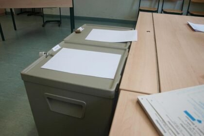 Ex-Bundestagspräsident gegen Abschaffung der Fünf-Prozent-Hürde
