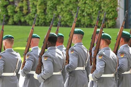 Ex-Generalinspekteur: Wehrdienst nur Zwischenschritt zur Wehrpflicht