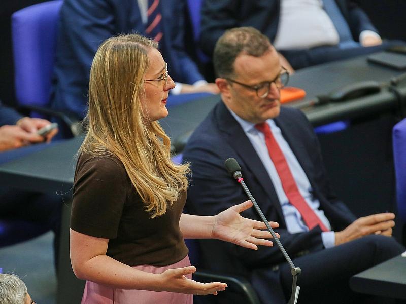 “Folgerichtig” – Grüne begrüßen Rücktritt von Spahn