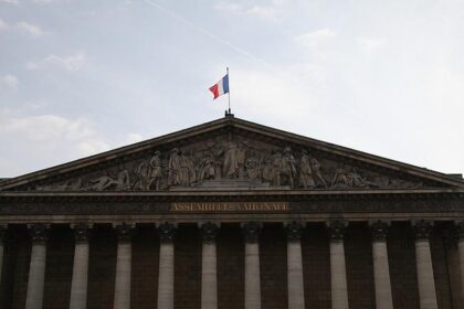 Frankreichs Nationalversammlung billigt Sterbehilfegesetz