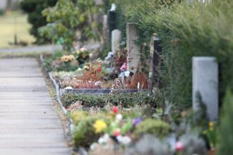 Friedhofsgärtner fordern Ausnahmen von Gießverboten