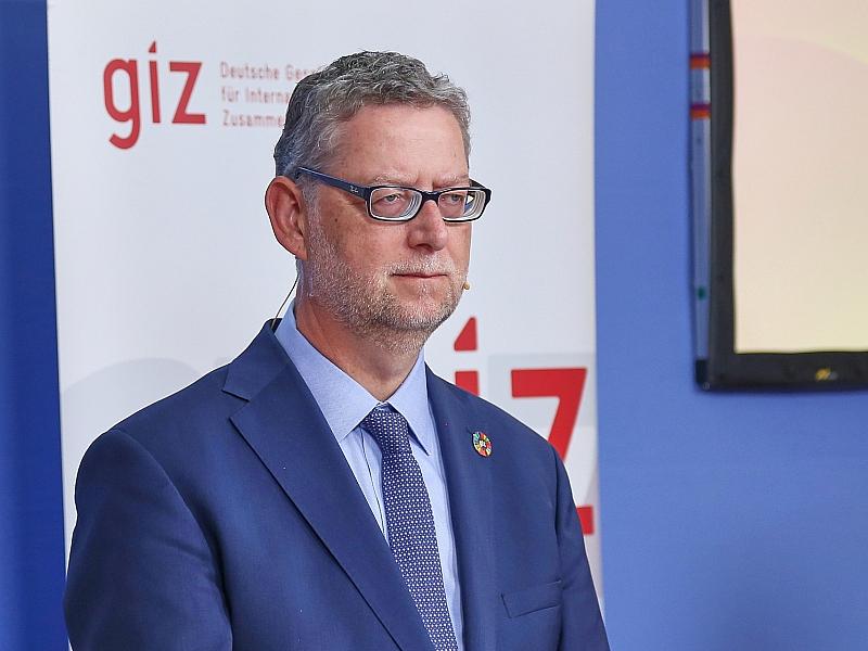 GIZ-Vorstand Schäfer-Gümbel verteidigt Rückzug aus dem Jemen