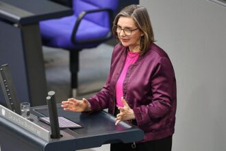 Göring-Eckardt ruft zu Protest gegen AfD-Parteitag auf