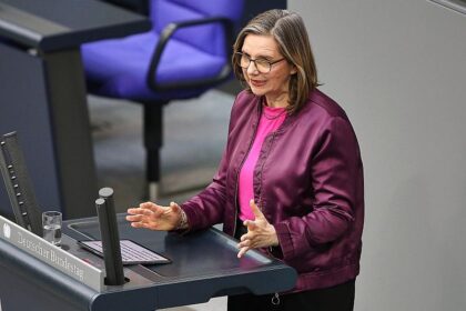 Göring-Eckardt ruft zu Protest gegen AfD-Parteitag auf