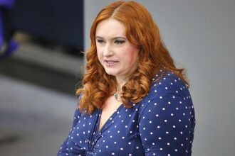 Grüne werben für Europäisierung von Frankreichs Atomschirm