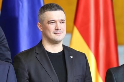 Hofreiter fordert Rückkehr von ukrainischem Verteidigungsminister