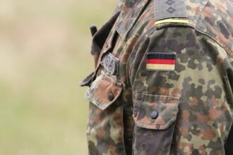 Hunderte Soldaten wechseln in Rüstungsindustrie