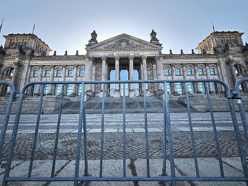 Karlsruhe weist AfD-Klage gegen “2G+-Regelung” im Bundestag ab