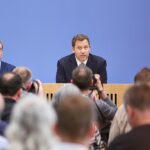 Klingbeil verteidigt Neuverschuldung mit Bundeswehr-Ausgaben