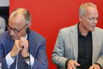 Koalitionsfraktionen rufen zu Disziplin in Sommerpause auf