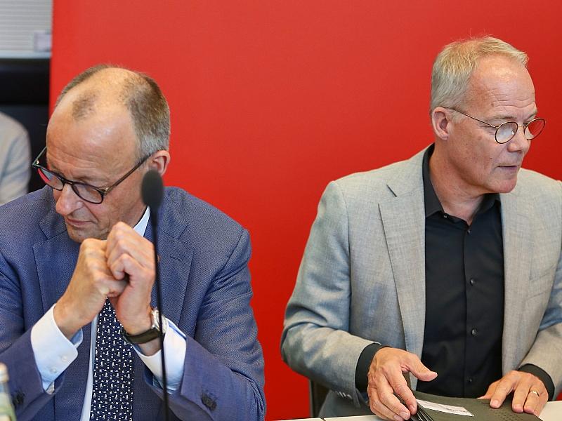 Koalitionsfraktionen rufen zu Disziplin in Sommerpause auf