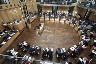 Kretschmer droht Renten- und Pflegereform im Bundesrat zu stoppen