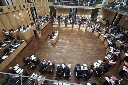 Kretschmer droht Renten- und Pflegereform im Bundesrat zu stoppen