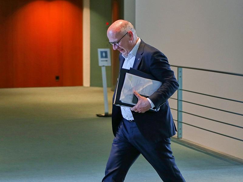 Künast stellt Wegners Eignung als Bürgermeister infrage