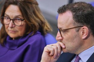 Leihmutterschaft: Frauen-Gruppe der Unionsfraktion attackiert Spahn