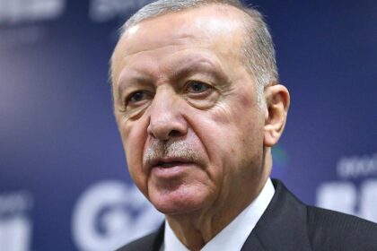 Linke wirft Bundesregierung “Doppelmoral” im Umgang mit Erdogan vor
