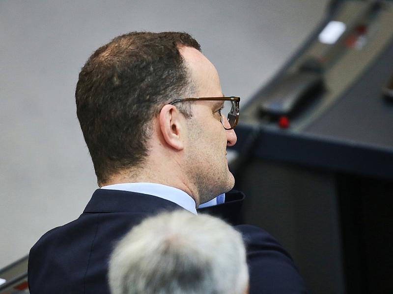Linke wirft Spahn fragwürdiges Verständnis reproduktiver Rechte vor