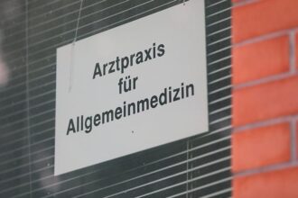 Mehrheit lehnt Attestpflicht ab erstem Krankheitstag ab