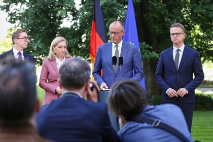 Merz bestätigt Schnieder-Aus nicht – weitere Kabinettsumbildung