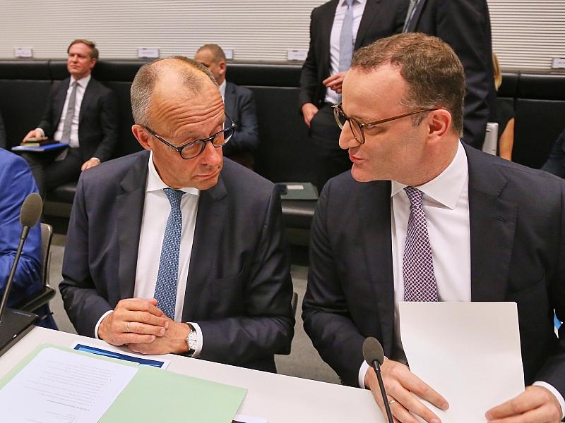 Merz nennt Spahn-Rücktritt “unvermeidlich”