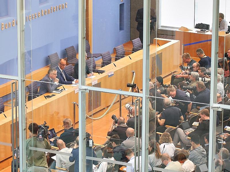 Merz stellt sich am 15. Juli der Hauptstadtpresse