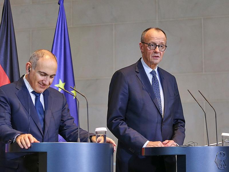 Merz telefoniert mit Armeniens Ministerpräsidenten