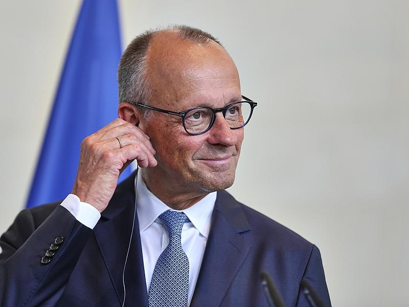 Merz telefoniert mit neuem britischen Premierminister Burnham