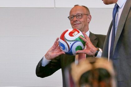 Merz will DFB keine Tipps zur Trainerfrage geben