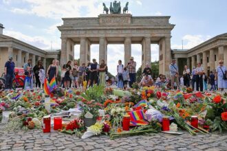 Nach CSD-Anschlag: Grüne wollen mehr Geld für Deradikalisierung