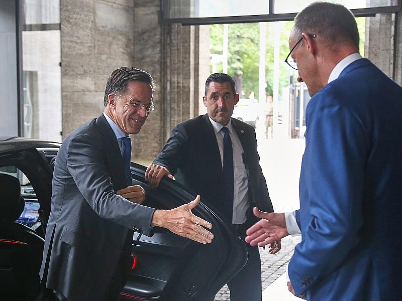 Nato-Generalsekretär zu Gast im Bundeskabinett