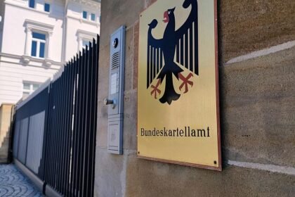 Ölkonzerne ziehen wegen Benzinpreis-Prüfung vor Gericht