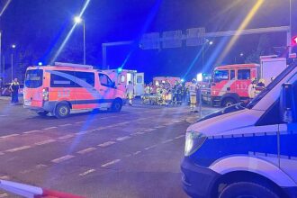 Polizei: Mindestens ein Toter und 15 Verletzte bei Berliner CSD