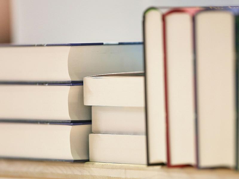 Preise für Schulbücher gestiegen – Schulhefte etwas günstiger
