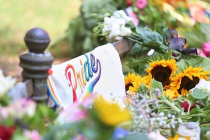Queerbeauftragte fordert nach CSD-Anschlag Grundgesetzänderung